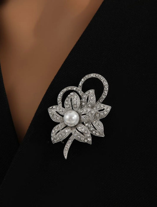 Pearl Eye Flower Brooch